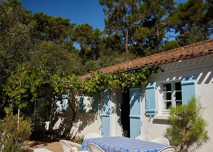 L'ecrin De La Pinede فيلة